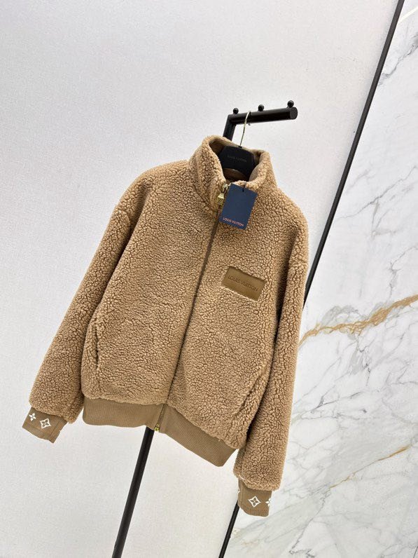 Зимняя шерстяная куртка фото 6