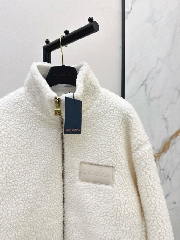 Зимняя шерстяная куртка фото 7