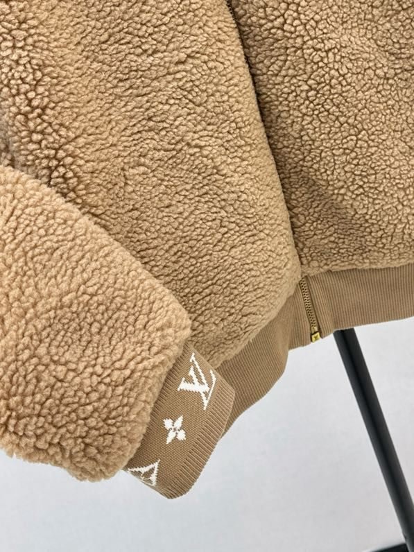 Зимняя шерстяная куртка фото 7