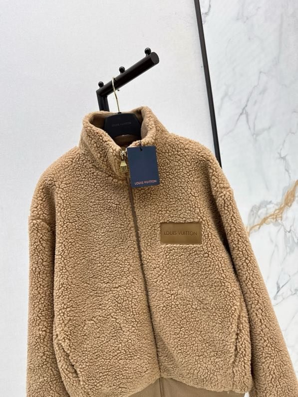 Зимняя шерстяная куртка фото 8