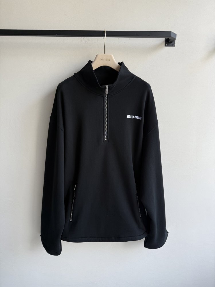 Зимняя толстовка женская